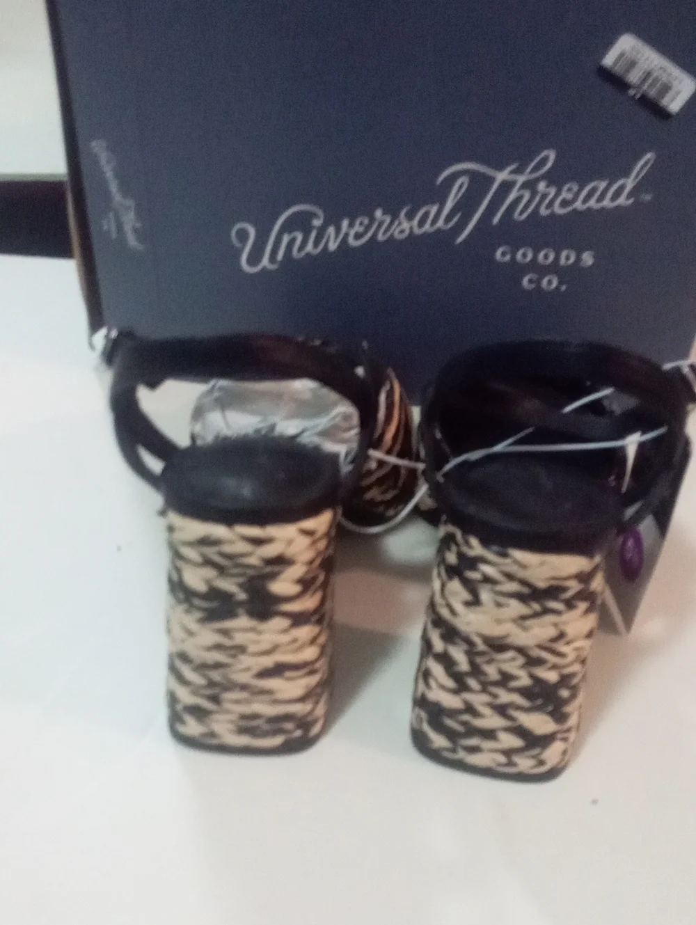 Universal Thread Bailey Black & Natural Woven Platform Sandals Sz 5 1/2 NWT $60